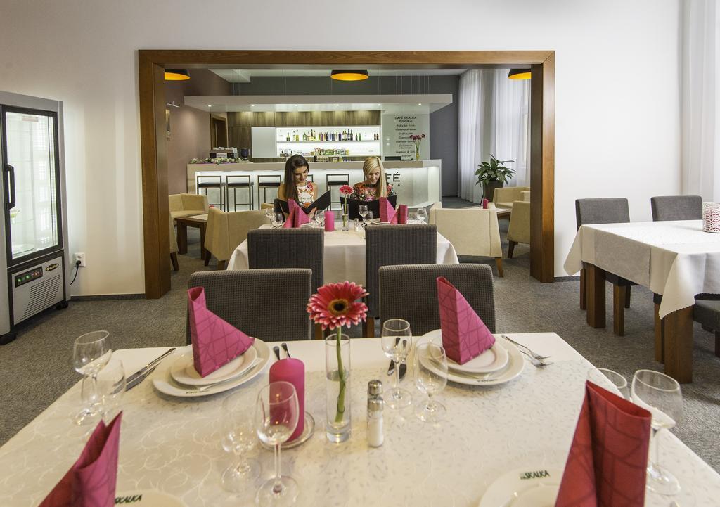 Hotel Skalka 劳耶克特普利采 外观 照片