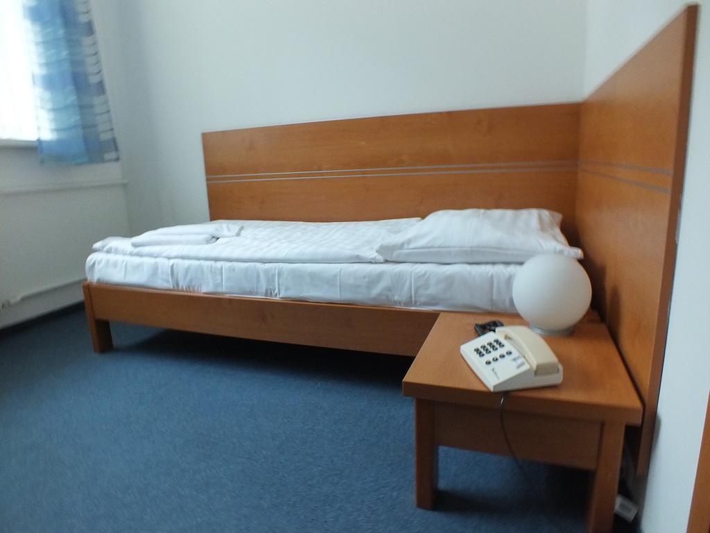 Hotel Skalka 劳耶克特普利采 外观 照片